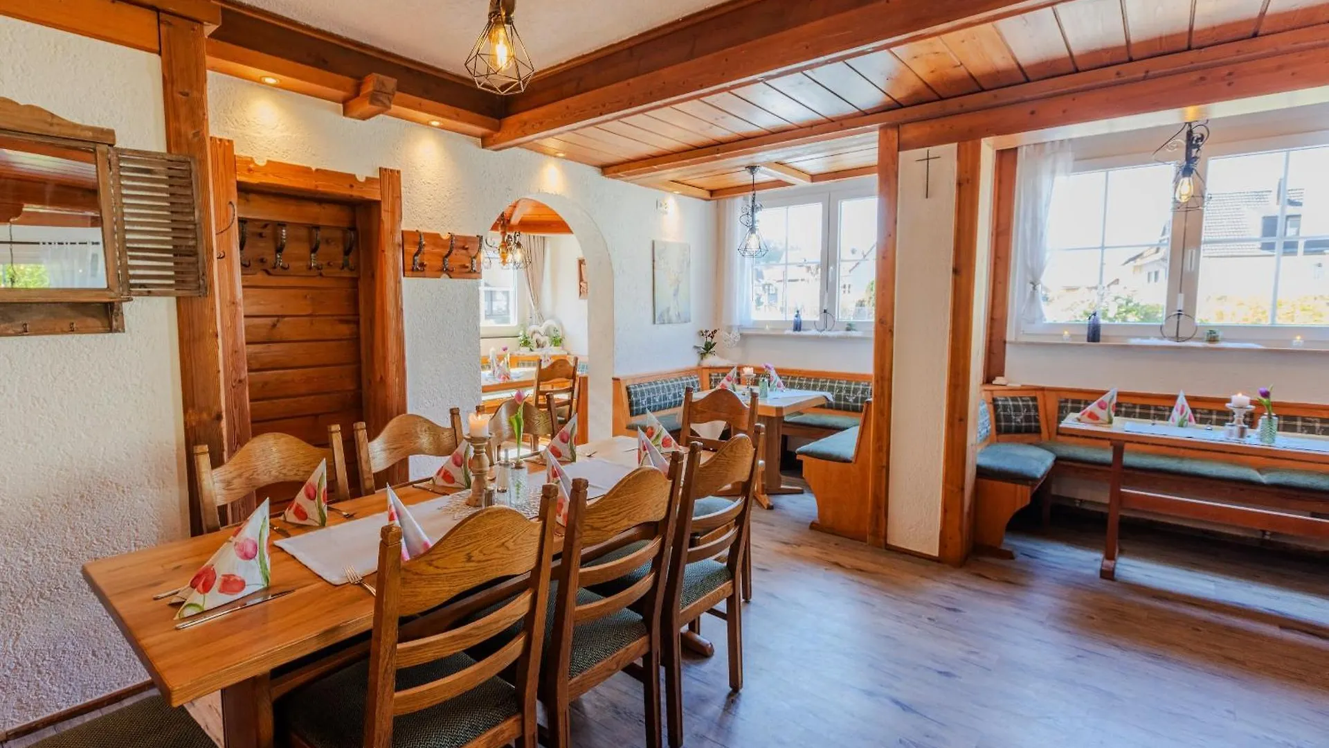 Landgasthof Zur Linde Heimbuchenthal 3*,