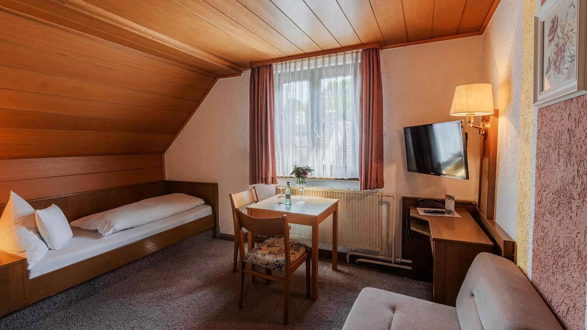Landgasthof Zur Linde Heimbuchenthal Herberg